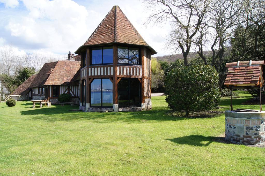 Bed and Breakfast "La Girelle, Bord De Mer" Honfleur Exterior foto