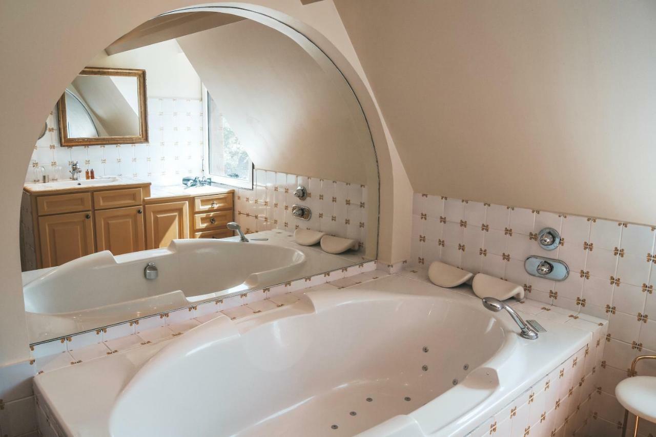Bed and Breakfast "La Girelle, Bord De Mer" Honfleur Exterior foto